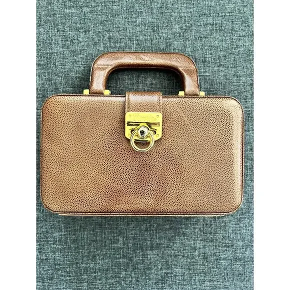 Giorgio Beverly Hills Pebbled Leather Clutch with Key Ring - Picture 1 of 9